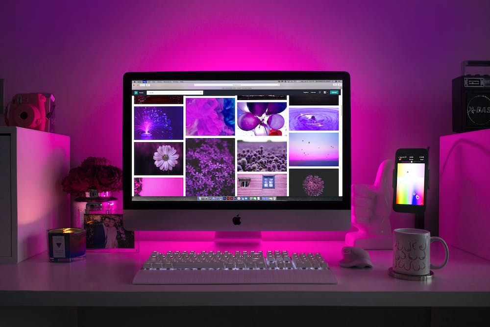 How to create links to sections on the same page in HTML
